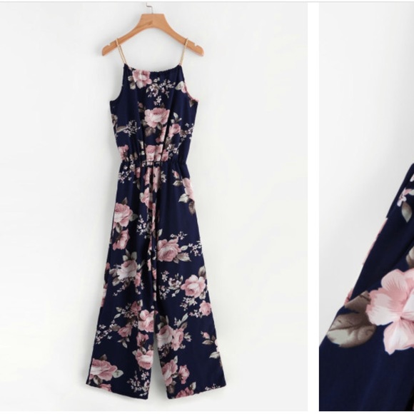 Dresses & Skirts - Floral jumpsuit